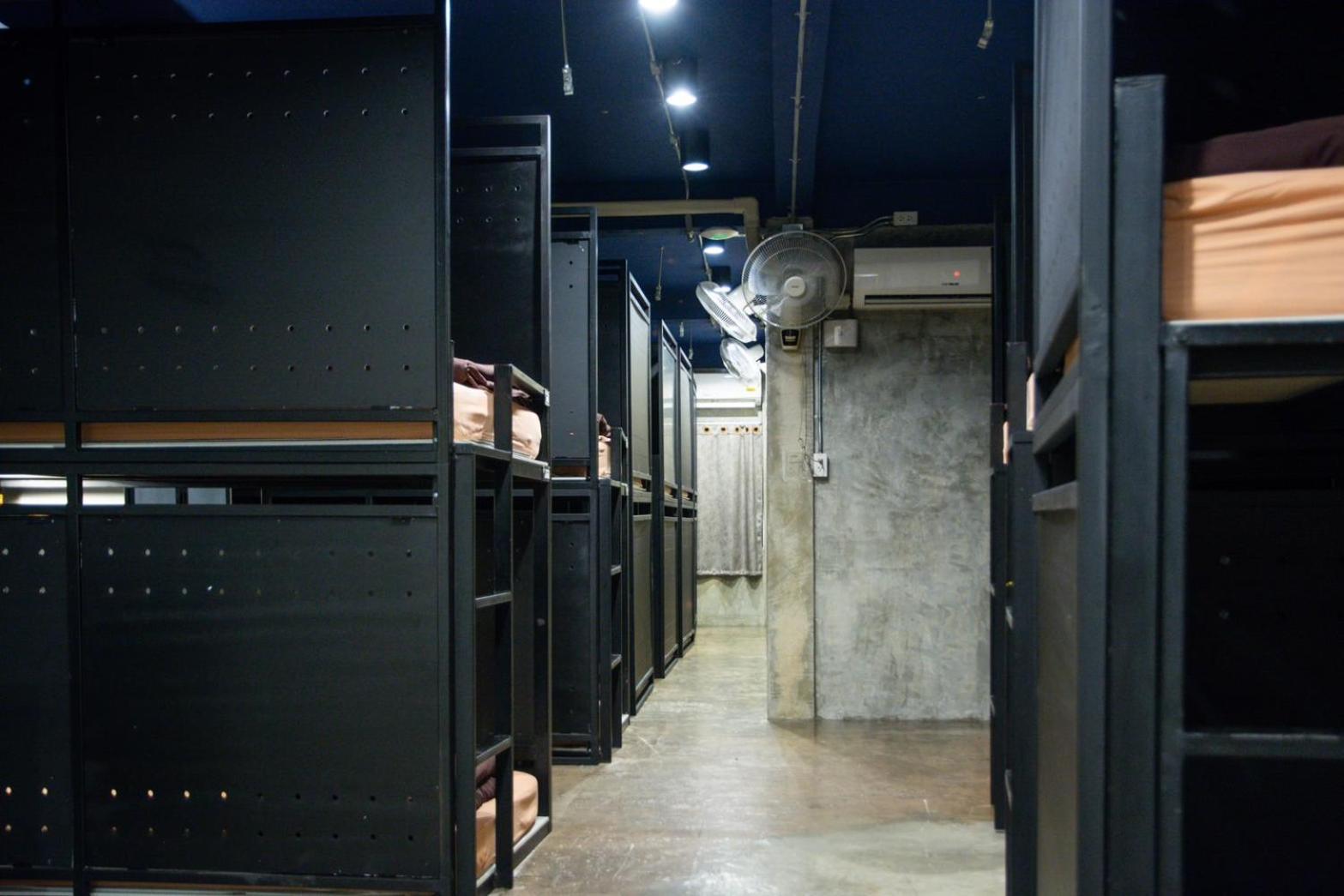 Area81 Hideout Hostel Bangkok Kültér fotó